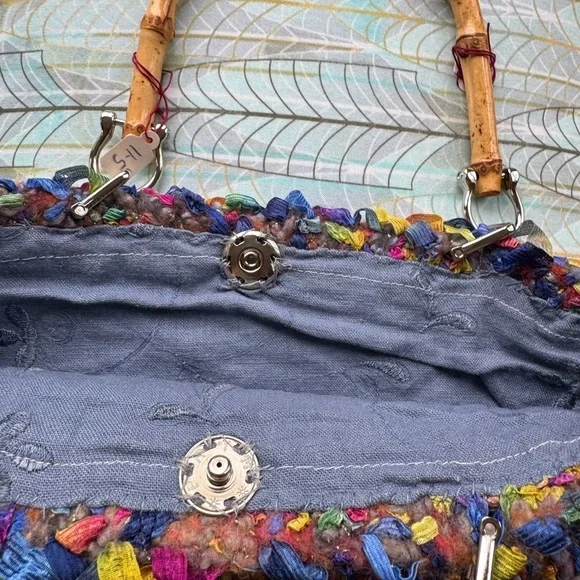 Handcrafted Multicolor felted wool and ribbon Satchel with Wooden Handle - Picture 4 of 4